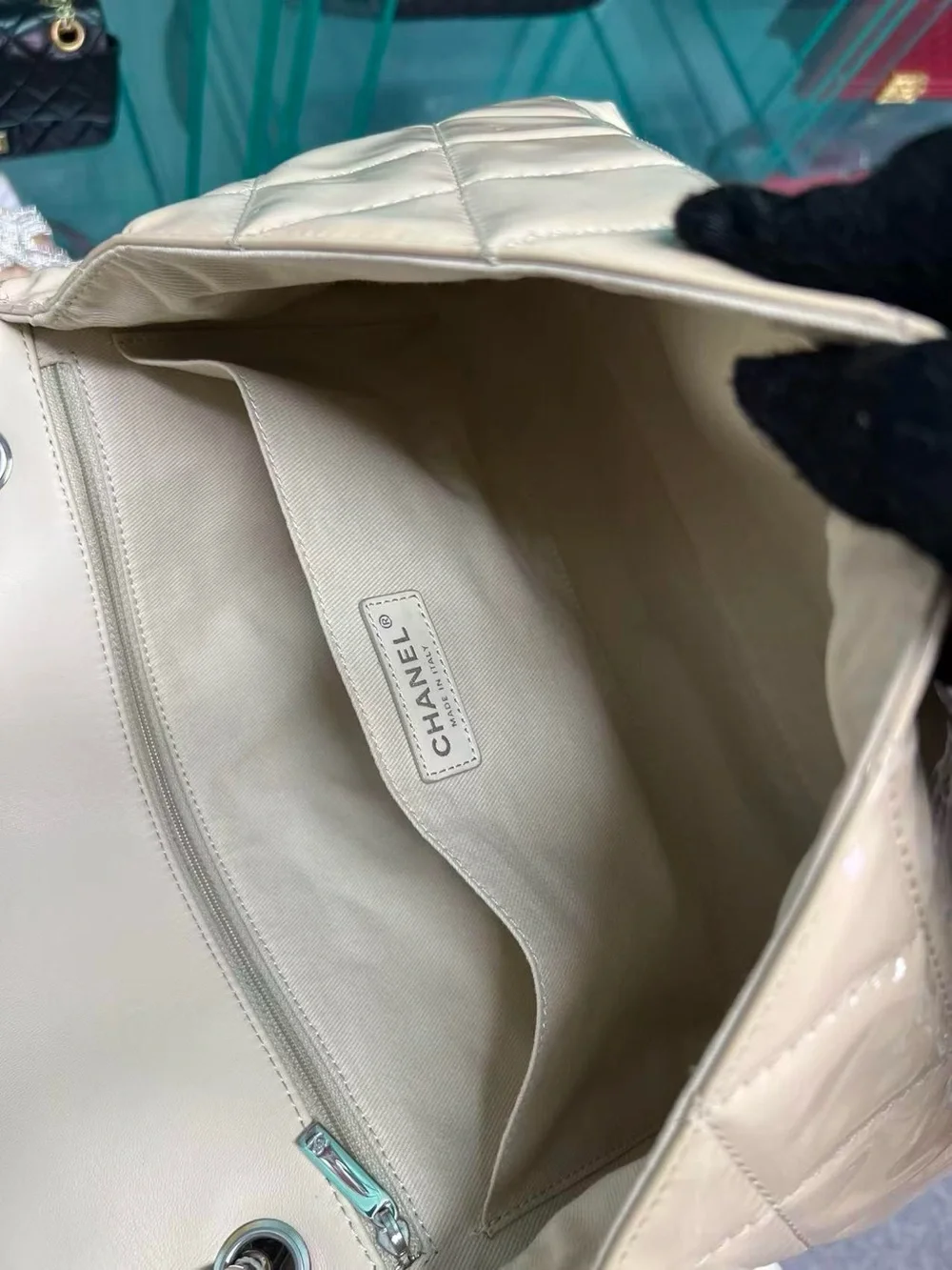 CHANEL Cream Quilted Patent Leather Shoulder Bag with Silver Chain
